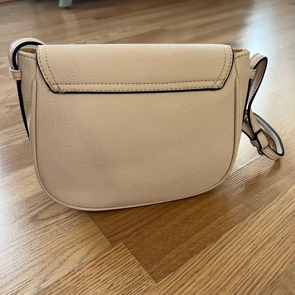 Crossbody Bag - Picture 3 of 9